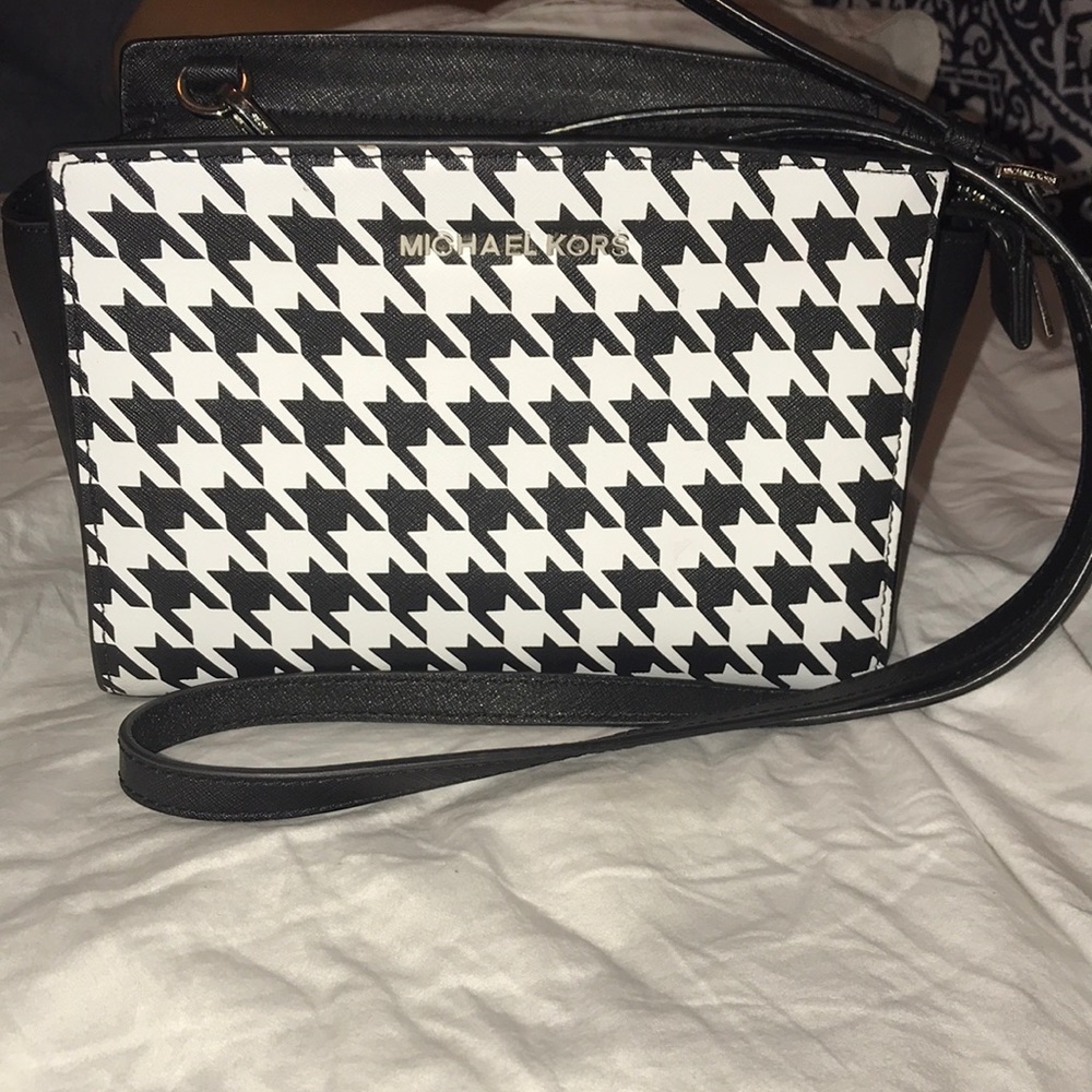 Micheal Kors Crossbody Handbag